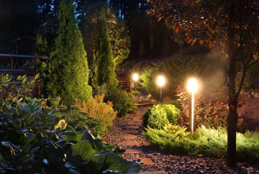garden lights on path
