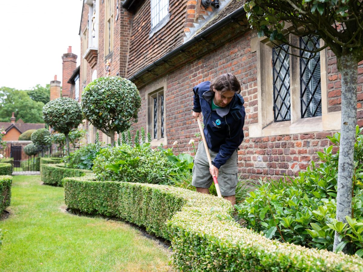 beautifully manicured grounds