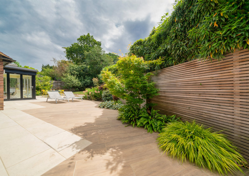 Porcelain paving modern garden